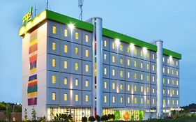 Pop Hotel Airport Jakarta